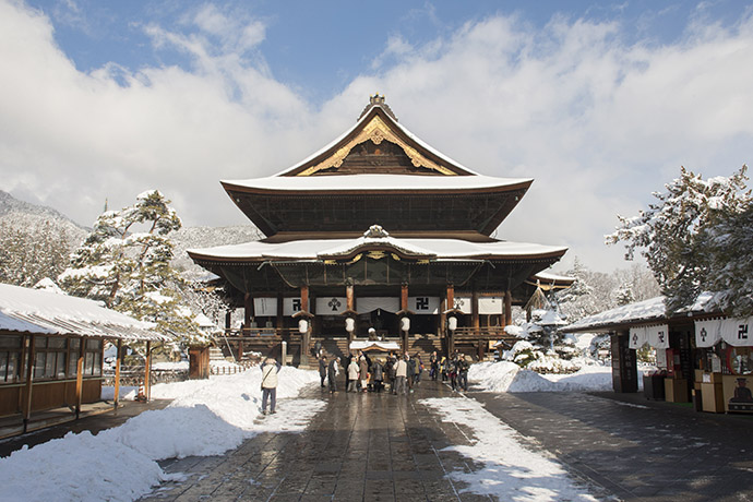 善光寺のお坊さんにお聞きした善光寺の年中行事。 誰でも参加