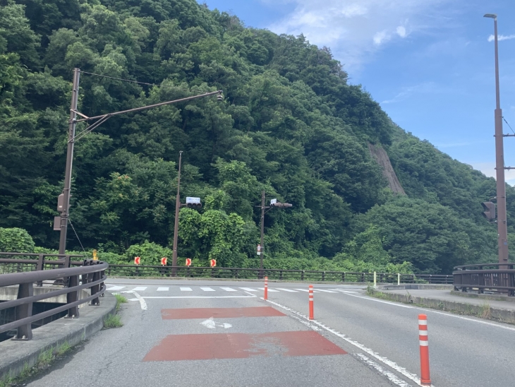 頼朝山トンネル東信号